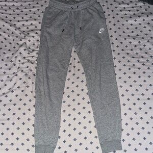 XS Women’s Nike Joggers